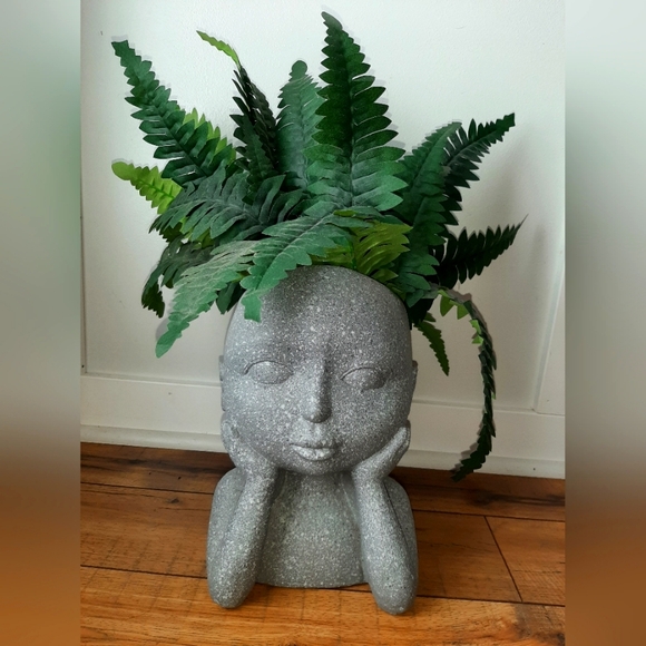 Gray Resin Head Planter - Picture 1 of 6